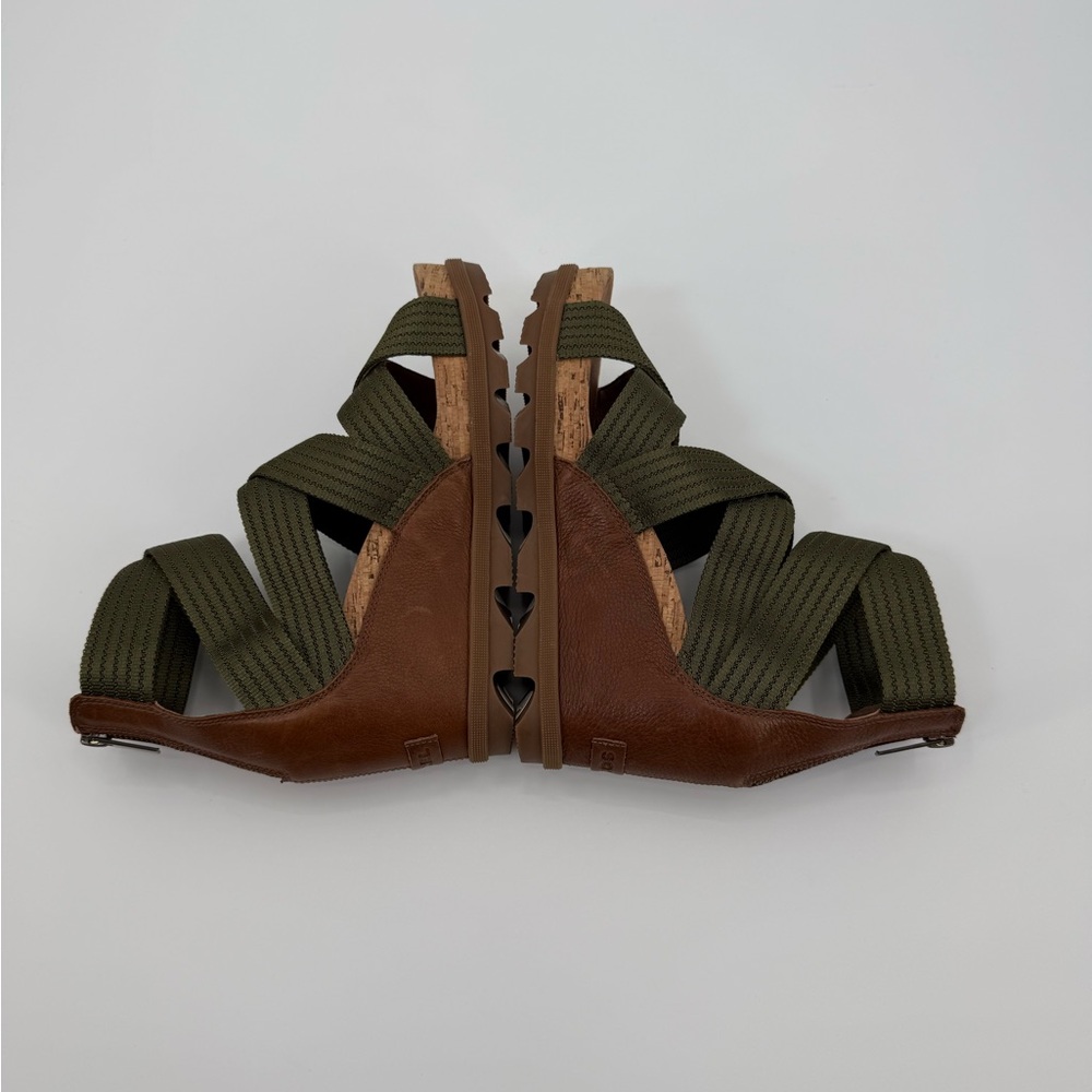 SOREL Joanie II Leather Modern Olive Green Wedge Heeled Sandal Stretch Straps - Picture 16 of 17